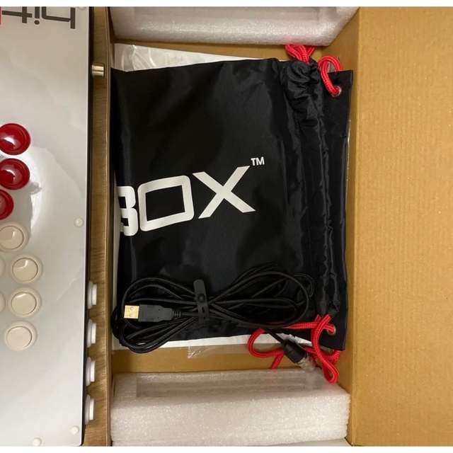 美品 hitbox ヒットボックス レバーレスコントローラー エンタメ/ホビーのゲームソフト/ゲーム機本体(その他)の商品写真