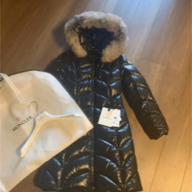 モンクレール（Moncler）ALBIZIA