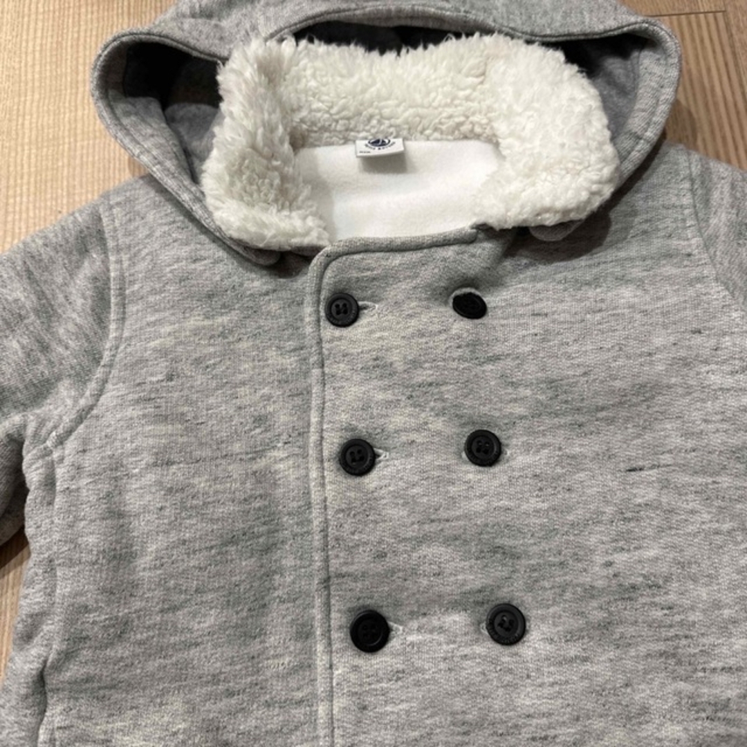 PETIT BATEAU(プチバトー)のプチバトー　コート キッズ/ベビー/マタニティのベビー服(~85cm)(ジャケット/コート)の商品写真