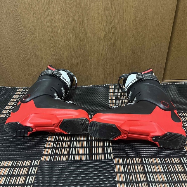 SALOMON(サロモン)のSALOMON X-MAX100 サロモンスキーブーツ スポーツ/アウトドアのスキー(ブーツ)の商品写真