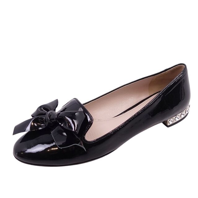 美品 ミュウミュウ miumiu パンプス ビジュー リボン パテントレザー フラット シューズ レディース 靴 37.5(24.5cm相当) ブラック