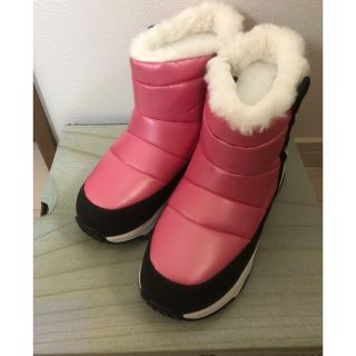 ベアパウ(BEARPAW)のベアパウ　JUNIPER スノーブーツ   22cm 新品(ブーツ)