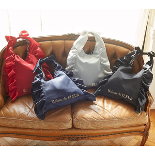 メゾンドフルール(Maison de FLEUR)の新品　メゾンドフルール　フリル　大きなリボン　トートバッグ　ハンドバッグ　鞄(トートバッグ)