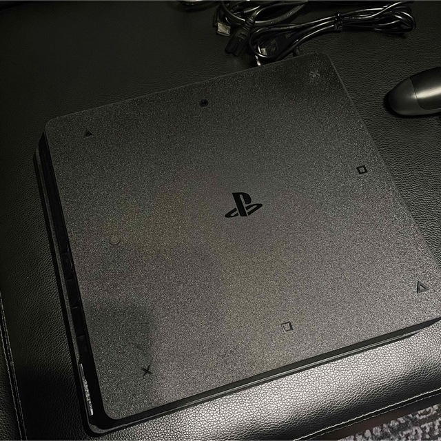 PlayStation4(プレイステーション4)のPS4 本体 cuh-2100a  エンタメ/ホビーのゲームソフト/ゲーム機本体(家庭用ゲーム機本体)の商品写真