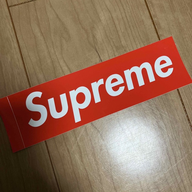 Supreme(シュプリーム)のシュプリーム　ステッカー 自動車/バイクのバイク(ステッカー)の商品写真