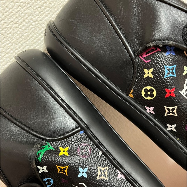 LOUIS VUITTON(ルイヴィトン)の⭐️マルチカラー　ユニセックス　スニーカー⭐️ レディースの靴/シューズ(スニーカー)の商品写真