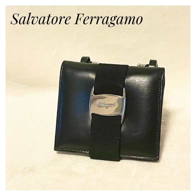 Salvatore Ferragamo(サルヴァトーレフェラガモ)のサルヴァトーレフェラガモ　ヴァラリボン　折財布　黒 レディースのファッション小物(財布)の商品写真