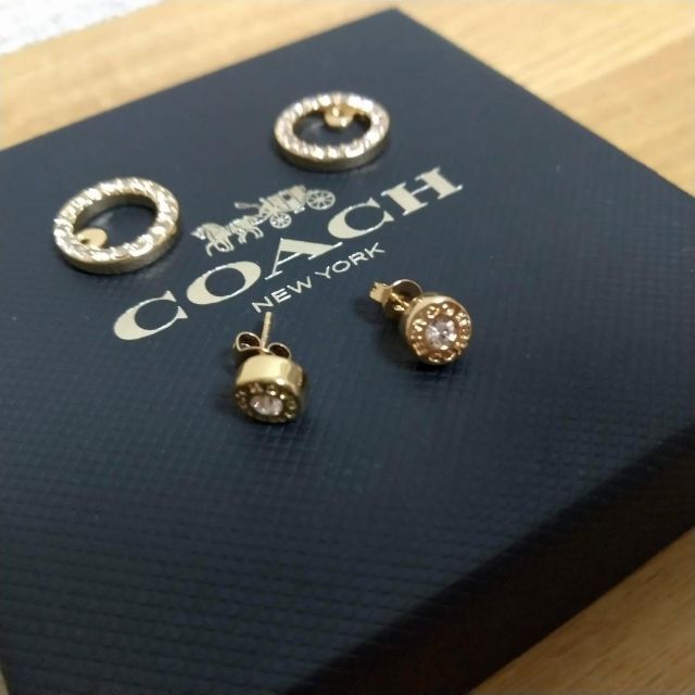 COACH(コーチ)のコーチ ピアス アクセサリー オープンサークル 両耳用 レディースのアクセサリー(ピアス)の商品写真