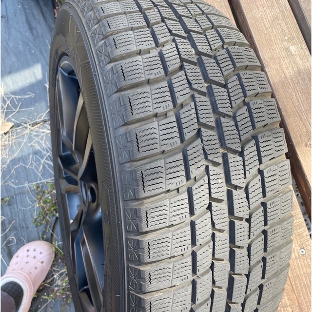 Goodyear(グッドイヤー)のBMW GT（F34）17inchホイル+スタッドレスタイヤ　4本セット 自動車/バイクの自動車(タイヤ・ホイールセット)の商品写真