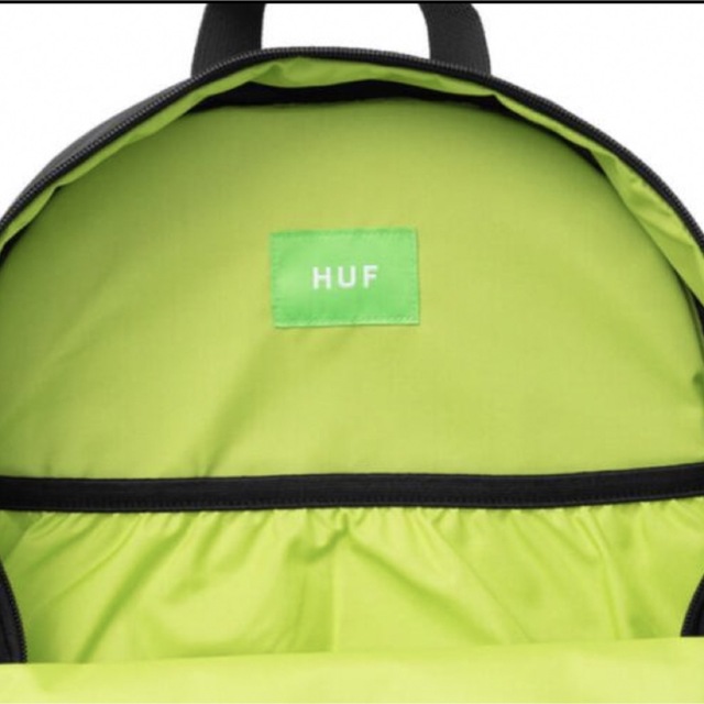 HUF(ハフ)のhuf リュック ショルダー CARABINER レディースのバッグ(リュック/バックパック)の商品写真
