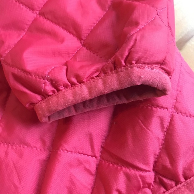 patagonia(パタゴニア)のなお様専用　パタゴニア　キッズ　5T ピンク　ジャケット キッズ/ベビー/マタニティのキッズ服女の子用(90cm~)(ジャケット/上着)の商品写真