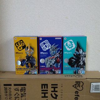 バンダイ(BANDAI)のS.H.Figuarts 仮面ライダーデモンズ・エビル・ジャンヌセット(特撮)