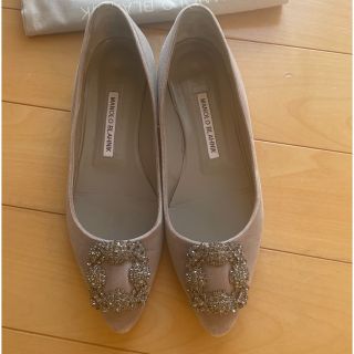 マノロブラニク(MANOLO BLAHNIK)のマノロブラニク　ハンギシフフラット　ベルベット　セブンテン(ハイヒール/パンプス)