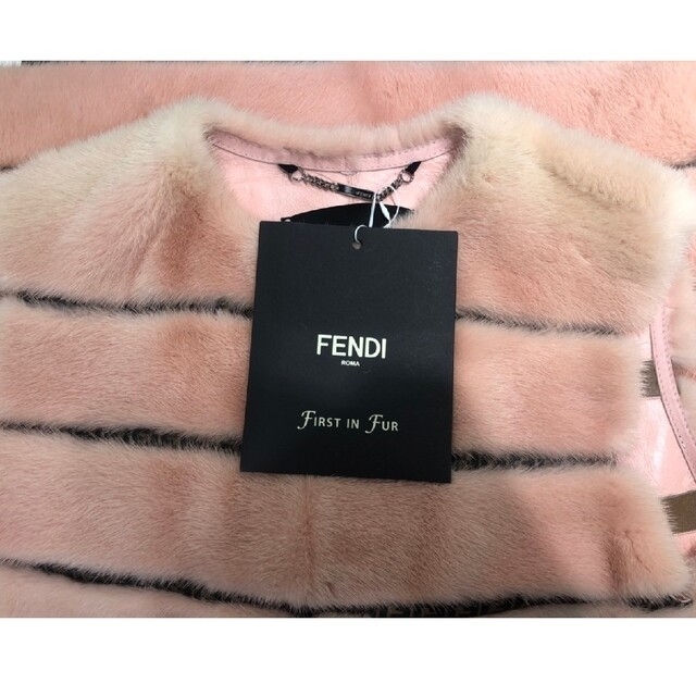 FENDI(フェンディ)の美品◇FENDI◇ミンク ベスト✕ベルト 36 レディースのジャケット/アウター(毛皮/ファーコート)の商品写真