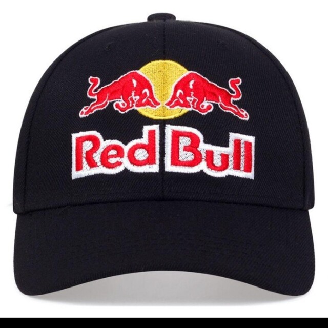 Red Bull(レッドブル)の【新品】12,500円　Red Bull　レッドブル　レーシング　豪華ロゴマーク メンズの帽子(キャップ)の商品写真