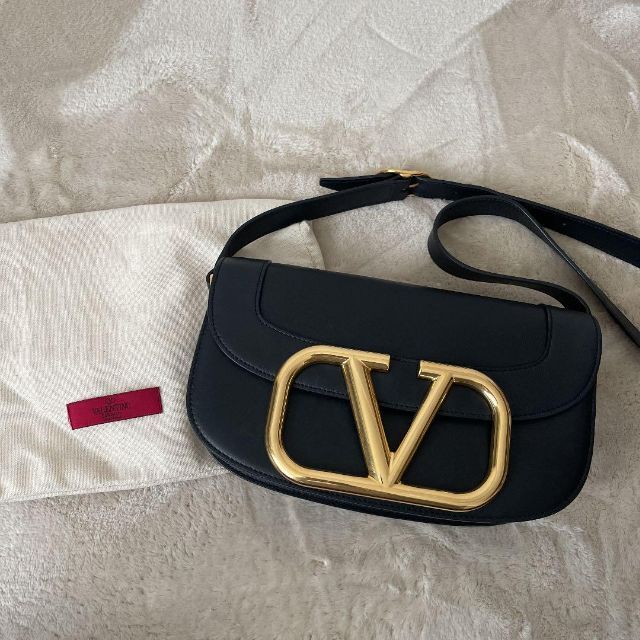 今年の新作から定番まで! VALENTINO - VALENTINO スーパーVEE