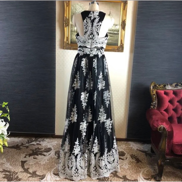 最も優遇 tadashi shoji 刺繍 メタリック ホルター ロングドレス SHOJI