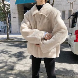 ディーホリック(dholic)のponpon ⭐︎ white teddy coat(ムートンコート)