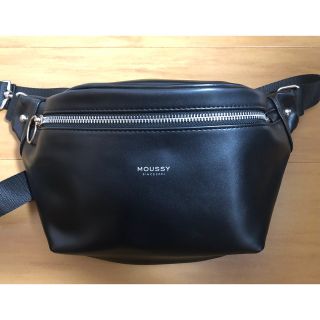 マウジー(moussy)のmoussy ボディバッグ ウエストポーチ(ボディバッグ/ウエストポーチ)