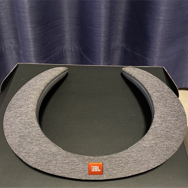 JBL SOUNDGEAR BTA ウェアラブルワイヤレススピーカー スマホ/家電/カメラのオーディオ機器(ヘッドフォン/イヤフォン)の商品写真