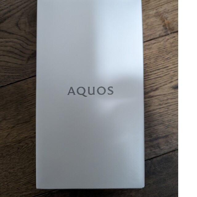 AQUOS(アクオス)のAQUOS sense6s  4GB/64GB ブラック スマホ/家電/カメラのスマートフォン/携帯電話(スマートフォン本体)の商品写真