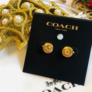 コーチ(COACH)のCOACHゴールドサークルラインスターンピアス　希望の方箱紙袋あり(ピアス)