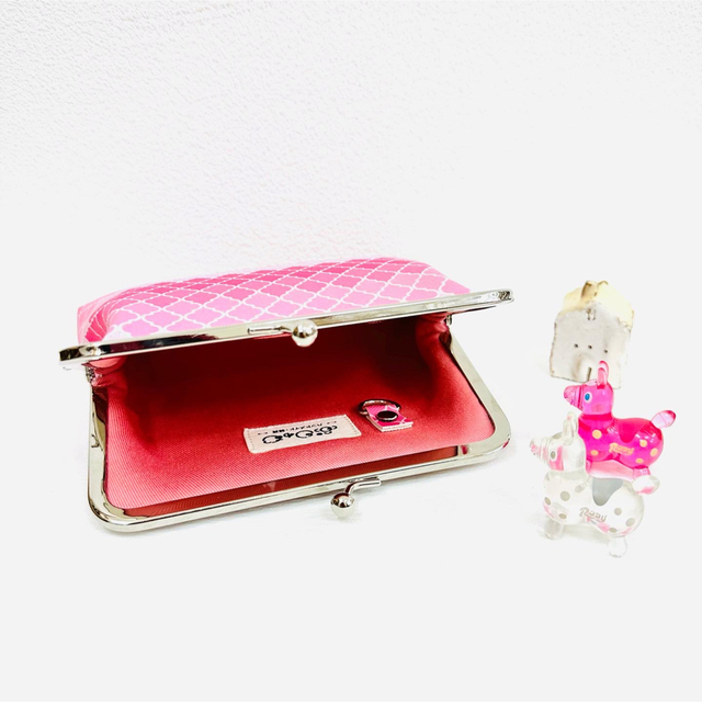 合皮がま口　モロッカン柄　薄いピンクのグラデーション ハンドメイドのファッション小物(ポーチ)の商品写真