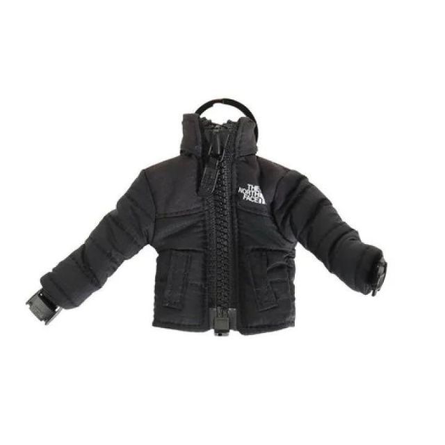 THE NORTH FACE(ザノースフェイス)の【新品・未使用】ノースフェイス ミニヌプシジャケット ブラック　NN32242 メンズのファッション小物(キーホルダー)の商品写真