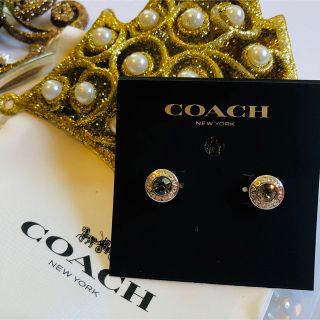 コーチ(COACH)のCOACH ピンクゴールドサークルラインストーンピアス　希望の方箱紙袋あり(ピアス)