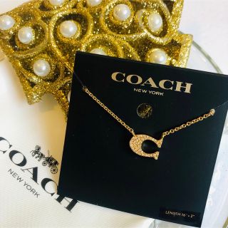 コーチ(COACH)のCOACHロゴCゴールドネックレス　希望の方箱紙袋あり(ピアス)