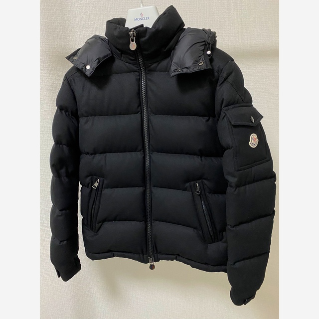 MONCLER(モンクレール)のモンクレール　モンジュネーブル　ブラック メンズのジャケット/アウター(ダウンジャケット)の商品写真