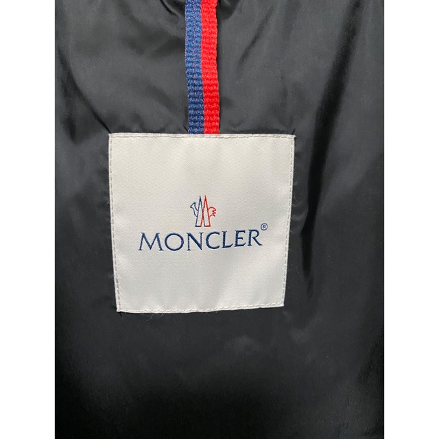 MONCLER(モンクレール)のモンクレール　モンジュネーブル　ブラック メンズのジャケット/アウター(ダウンジャケット)の商品写真