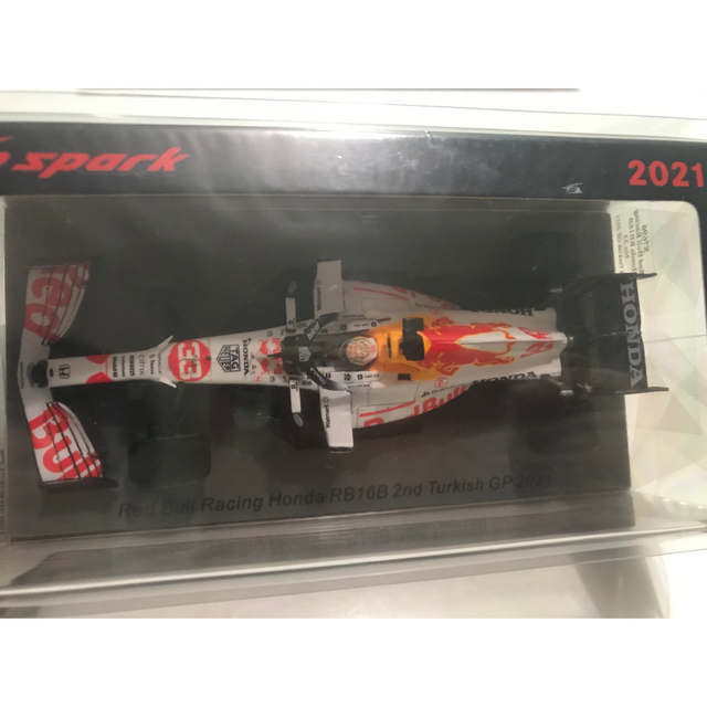 1/43 レッドブル ホンダRB16B フェルスタッペン ありがとう スパーク エンタメ/ホビーのおもちゃ/ぬいぐるみ(ミニカー)の商品写真