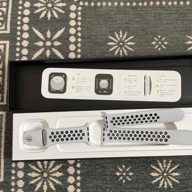 Apple Watch(アップルウォッチ)の【gさん専用】Apple Watch（ケース&純正バンド） メンズの時計(ラバーベルト)の商品写真