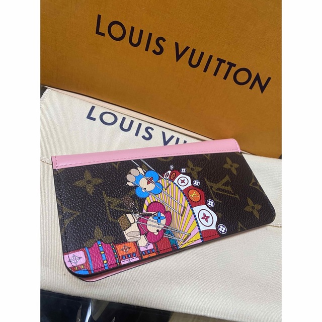 【メール便無料】 LOUIS VUITTON 限定品 iPhoneケース LOUISVUITTON - iPhoneケース 【メール便無料】 LOUIS VUITTON 限定品 iPhoneケース LOUISVUITTON - iPhoneケース