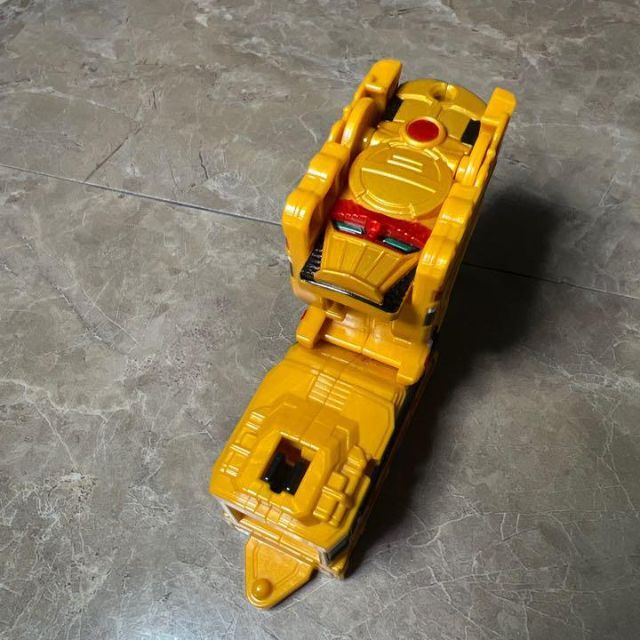 烈車戦隊トッキュウジャー DX烈車合体シリーズ ハイパーレッシャー　顔パーツ エンタメ/ホビーのフィギュア(特撮)の商品写真