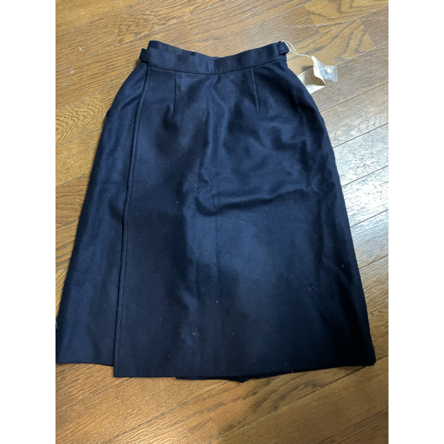紺色 巻きスカート レディースのスカート(ひざ丈スカート)の商品写真