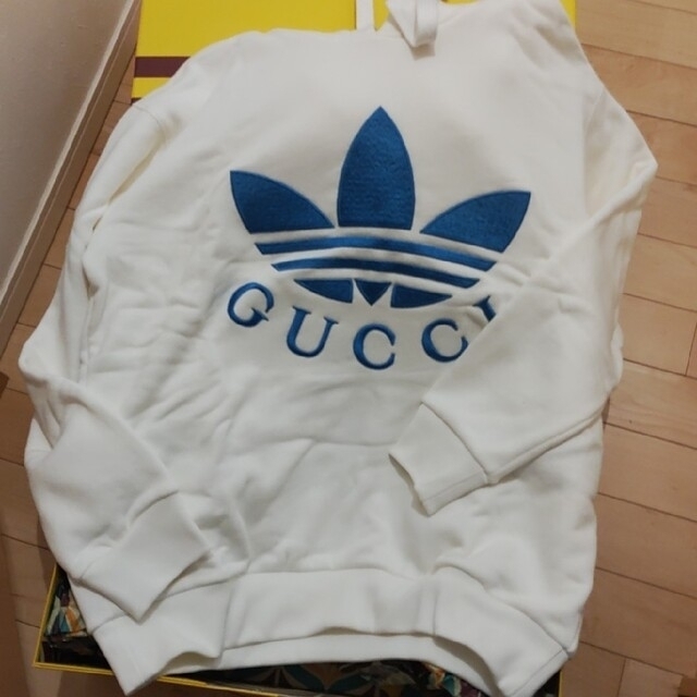 Gucci(グッチ)のGUCCI　adidas　コラボパーカー レディースのトップス(パーカー)の商品写真