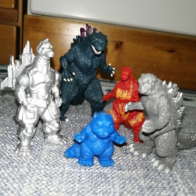 【値下げ】怪獣　フィギュアセット エンタメ/ホビーのフィギュア(特撮)の商品写真