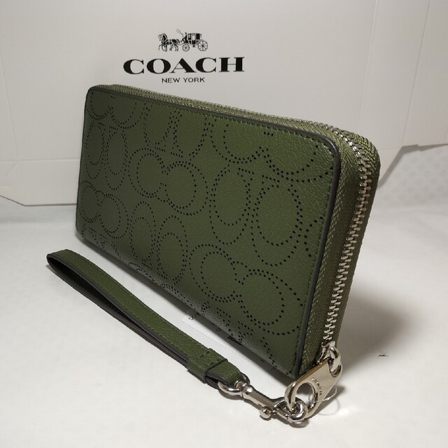 COACH(コーチ)の【一番人気】　COACH　長財布 レディースのファッション小物(財布)の商品写真