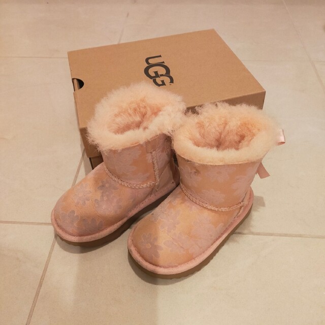 UGG　キッズ　ムートンブーツ　14.5cm