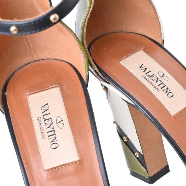VALENTINO(ヴァレンティノ)のVALENTINO マルチカラー アンクルストラップ サンダル レディースの靴/シューズ(サンダル)の商品写真