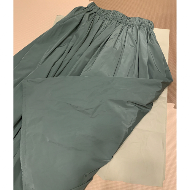 チャームベリーチック　グリーンスカート レディースのスカート(ロングスカート)の商品写真