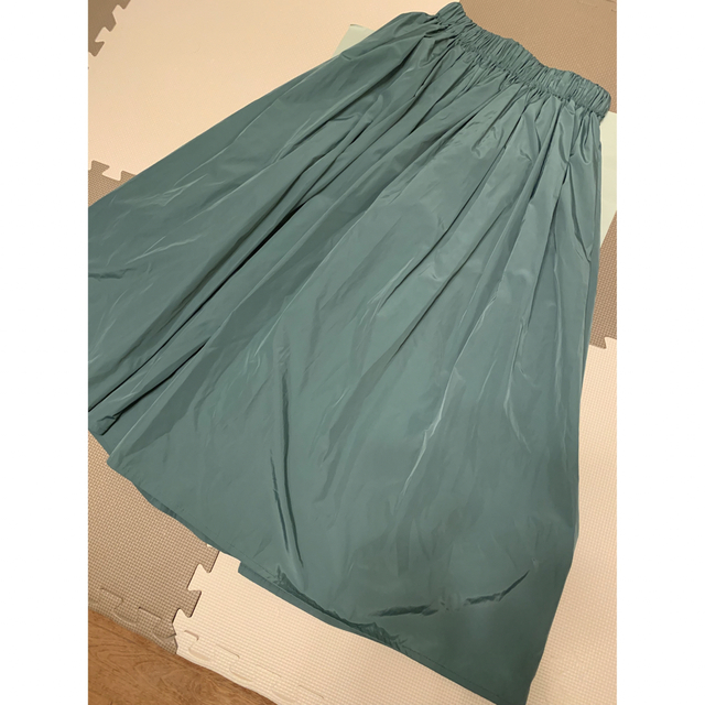 チャームベリーチック　グリーンスカート レディースのスカート(ロングスカート)の商品写真