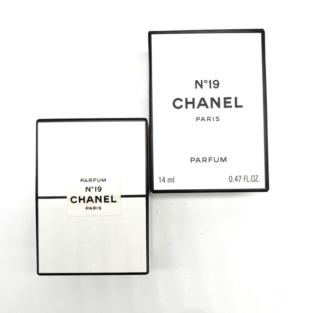 CHANEL(シャネル)の未使用❤️CHANEL シャネル No.19 パルファム 14ml 香水  コスメ/美容の香水(香水(女性用))の商品写真