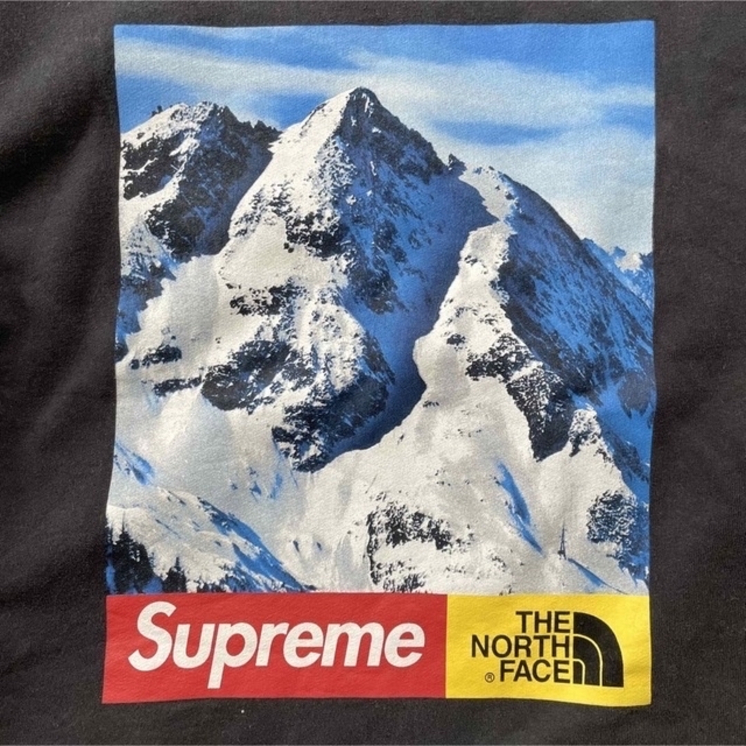 Supreme(シュプリーム)のSupreme TNF mountain crewneck sweatshirt メンズのトップス(スウェット)の商品写真