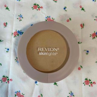 レブロン(REVLON)のレブロンスキンライトプレストパウダー(フェイスパウダー)