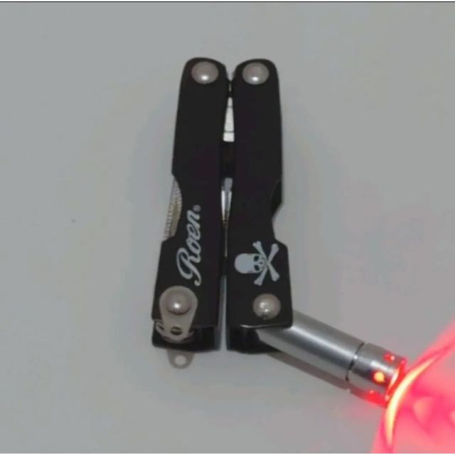 Roen ロエン LEDライト付きマルチツール ノベルティ