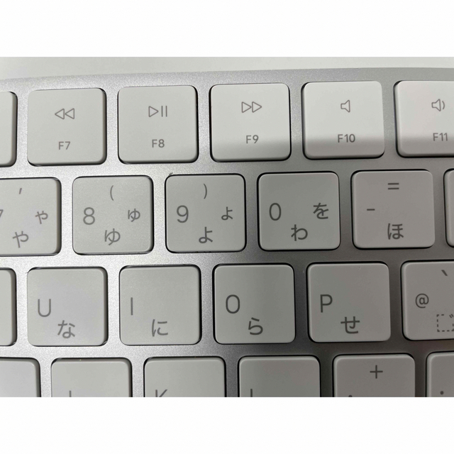 Apple(アップル)のAPPLE MAGIC KEYBOARD(テンキーツキ-JIS) スマホ/家電/カメラのPC/タブレット(PC周辺機器)の商品写真