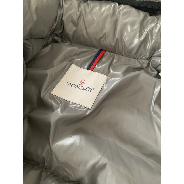 MONCLER(モンクレール)のMoncler Moka サンプル レディースのジャケット/アウター(ダウンジャケット)の商品写真